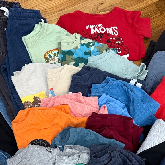 Large boys 3T mixed bundle !! - Picture 5 of 7